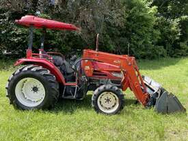 Yanmar 68hp 4wd tractor with 4in1 loader - picture1' - Click to enlarge