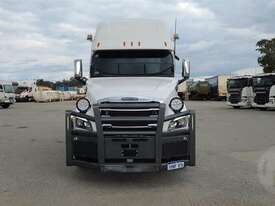 Freightliner Cascadia - picture0' - Click to enlarge