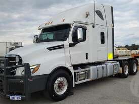 Freightliner Cascadia - picture2' - Click to enlarge