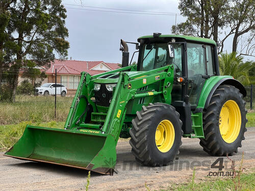 John Deere 6125M FWA/4WD Tractor