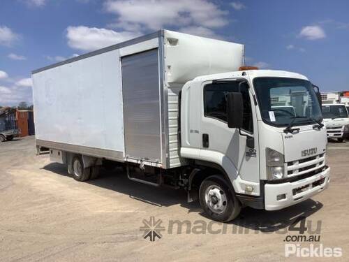 2009 Isuzu FRR600 Pantech (Day Cab)