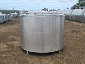 STAINLESS STEEL TANK, MILK VAT 2800lt - picture0' - Click to enlarge