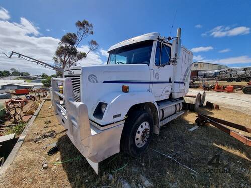 Freightliner FL112 Prime Mover - Yard Truck