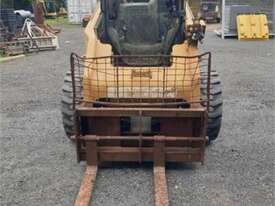 2010 CATERPILLAR 256C SKID STEER LOADER - picture2' - Click to enlarge