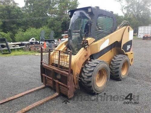 2010 CATERPILLAR 256C SKID STEER LOADER