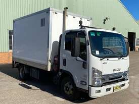 Isuzu NPR - picture0' - Click to enlarge