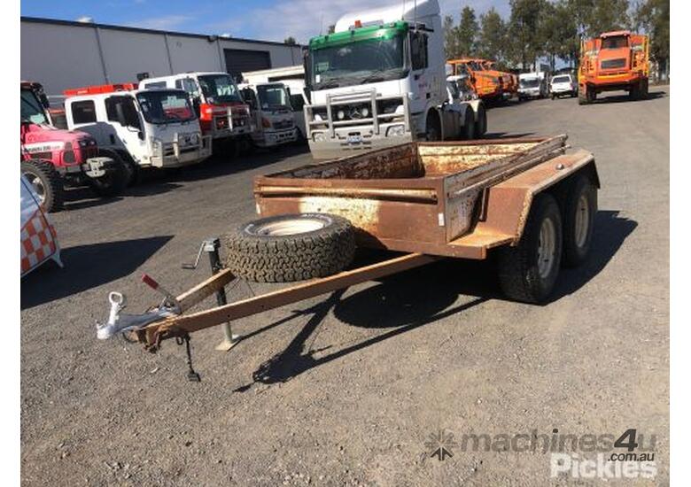 Buy Used 2009 homemade 2009 Homemade Tandem Axle Box Trailer Box