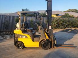 CAT Forklift 1.8t With Rotator  - picture0' - Click to enlarge