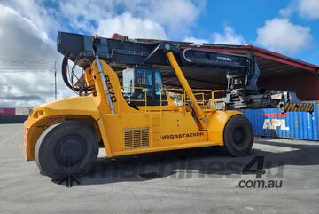 2020 Remanufactured Omega RS70 33R Reach Stacker