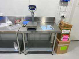 Mettler Toledo Benchtop Scales - picture0' - Click to enlarge