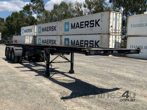 2005 Barker Heavy Duty Tri Axle 40ft Tri Axle Skel Trailer