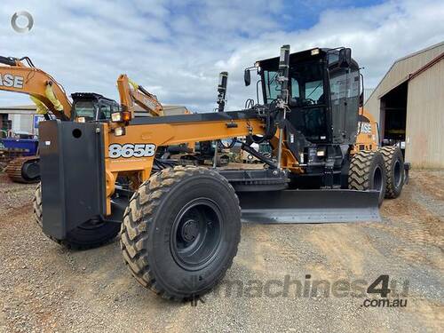 2022 Case 865B Grader