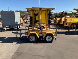 2015 Bartco Traffic Light Trailer - picture2' - Click to enlarge