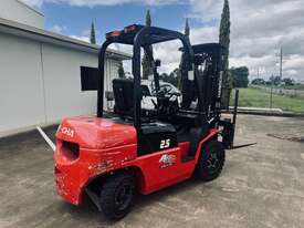 Diesel HC Forklift with Container Mast and Fork Positioner - picture0' - Click to enlarge