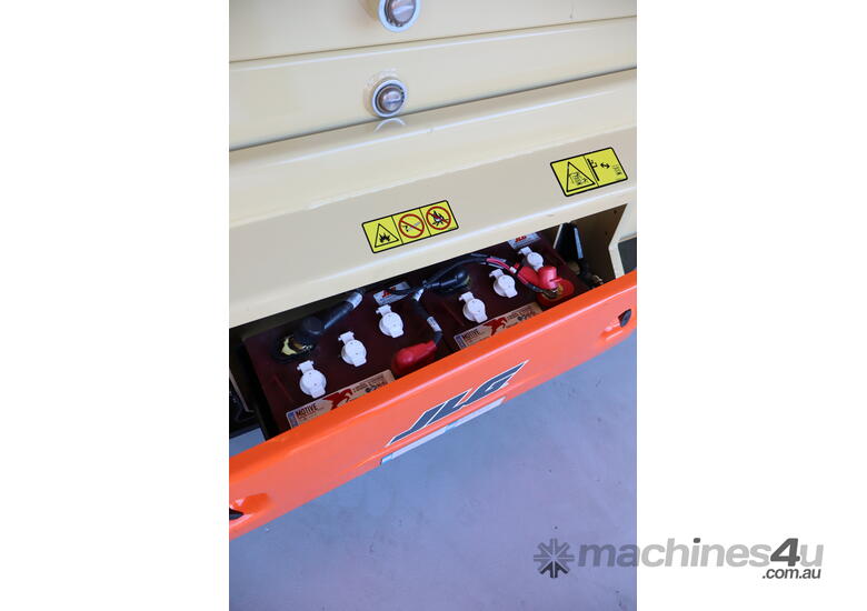 caption 2020 JLG 2646ES 26ft Electric Scissor Lift - Commission until 06/2030