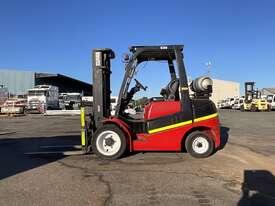 2009 Clark C30 LPG Forklift - picture1' - Click to enlarge