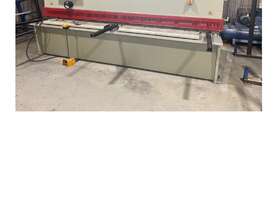 Metalmaster Brake Press and Guillotine - picture1' - Click to enlarge