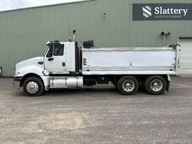 2010 Cat CT630 6WH (6x4) Tipper - picture0' - Click to enlarge