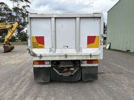 2010 Cat CT630 6WH (6x4) Tipper - picture2' - Click to enlarge