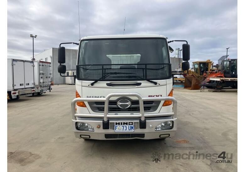 Buy Used 2017 Hino FG1J Pantech Truck in , - Listed on Machines4u