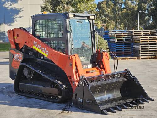 caption USED 2021 KUBOTA SVL75-2 TRACK LOADER WITH 1590 HOURS, NEW 4 IN 1 BUCKET, WIDE TRACKS, ONE OWNER