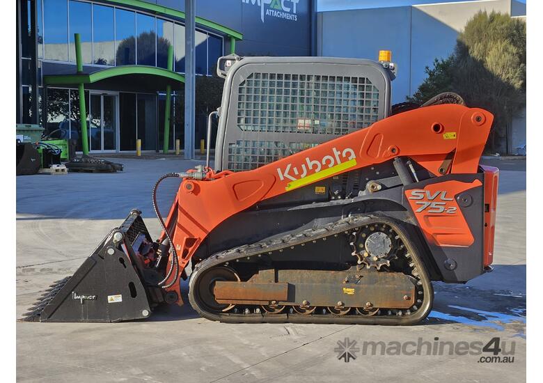 caption USED 2021 KUBOTA SVL75-2 TRACK LOADER WITH 1590 HOURS, NEW 4 IN 1 BUCKET, WIDE TRACKS, ONE OWNER