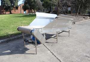 Stainless Steel Incline Belt Conveyor 2.75m Long