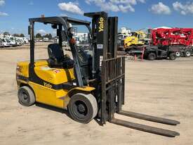 2010 Yale GDP35TK Forklift Container Mast - picture0' - Click to enlarge