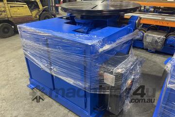 LOT #97   3 tonne positioner LOT #97   3 tonne positioner