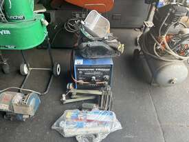 Champion Twinarc Arc Welder - picture2' - Click to enlarge