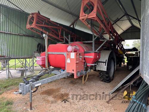 2004 Silvan 3000L Paddock King Sprayer 