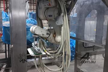 2x Robot ABB IRB 140 M2004 With IRC5 Controller