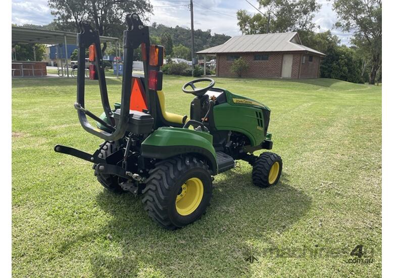 2017 John Deere 1023E Compact Ut Tractors