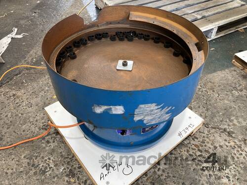 caption Vibratory Bowl Feeder - FILLUS - TYPE 20- In Good Condition! MUST GO!
