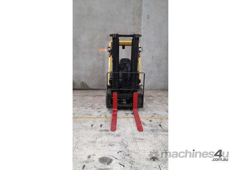 caption HYSTER H2.5XT Counterbalance Forklift (Ex Demo)