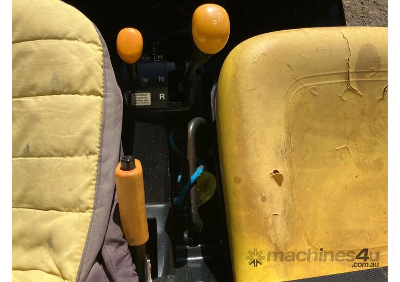 caption 2008 John Deere Gator Buggy