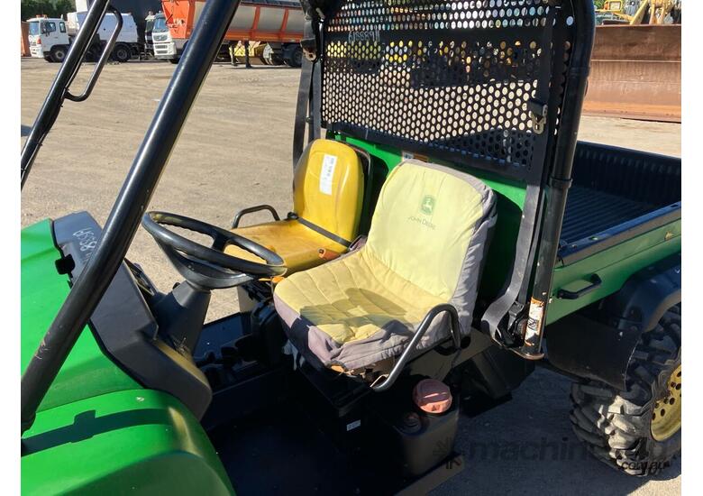 caption 2008 John Deere Gator Buggy