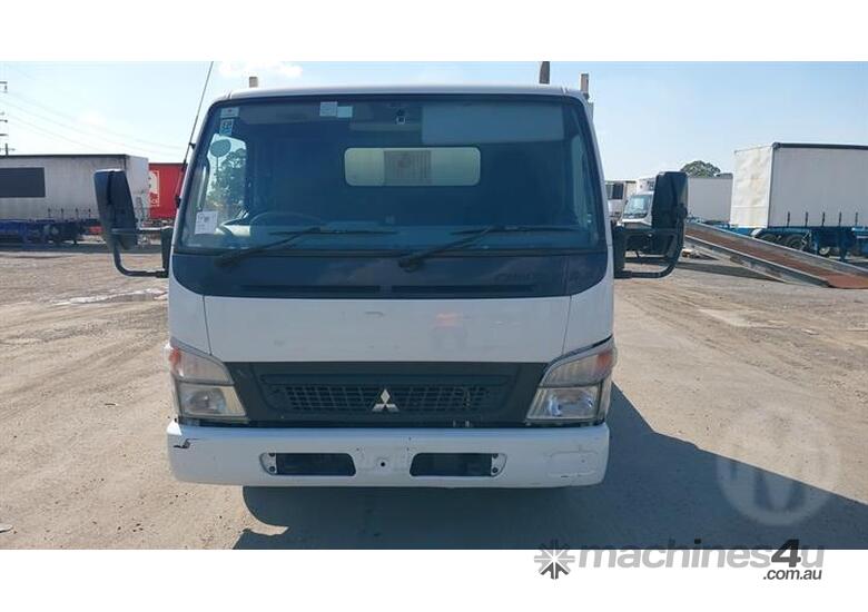 caption Mitsubishi Canter FE84PE6SRFAA