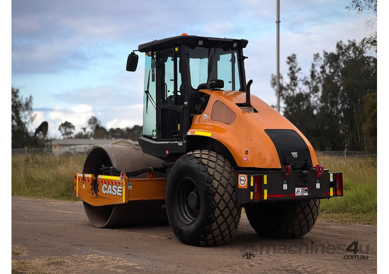 CASE 1110EX Vibrating Roller Roller/Compacting