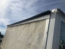 2011 Unbranded Dual Axle Enclosed Trailer - picture2' - Click to enlarge
