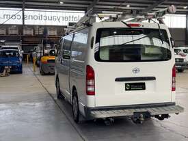 2017 Toyota Hiace LWB (4x2) Diesel Van (MY16) - picture2' - Click to enlarge