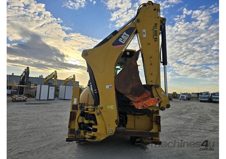 caption 2010 Caterpillar 432E