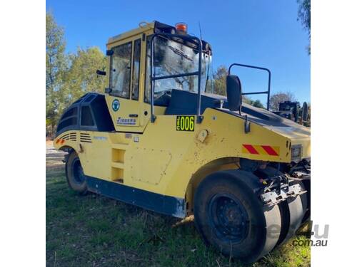 2009 Bomag multi tyre roller