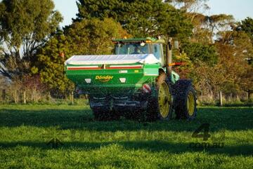 1500LTR Donder Spreader