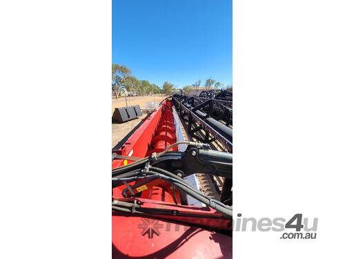 caption 2016 CASE IH 3050 41' VARIO FRONT