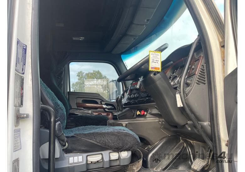 caption 2017 Kenworth T610SAR Prime Mover