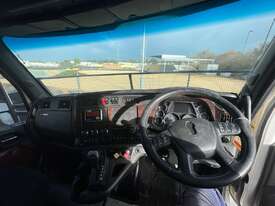 2017 Kenworth T610SAR Prime Mover - picture2' - Click to enlarge