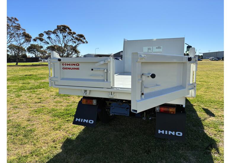 2025 Hino 716 AT 3430 WIDE TIP PRO  Tipper