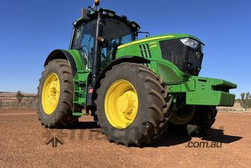 2021 John Deere 6195M Row Crop Tractors 2021 John Deere 6195M Row Crop Tractors