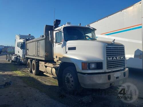 Mack CH